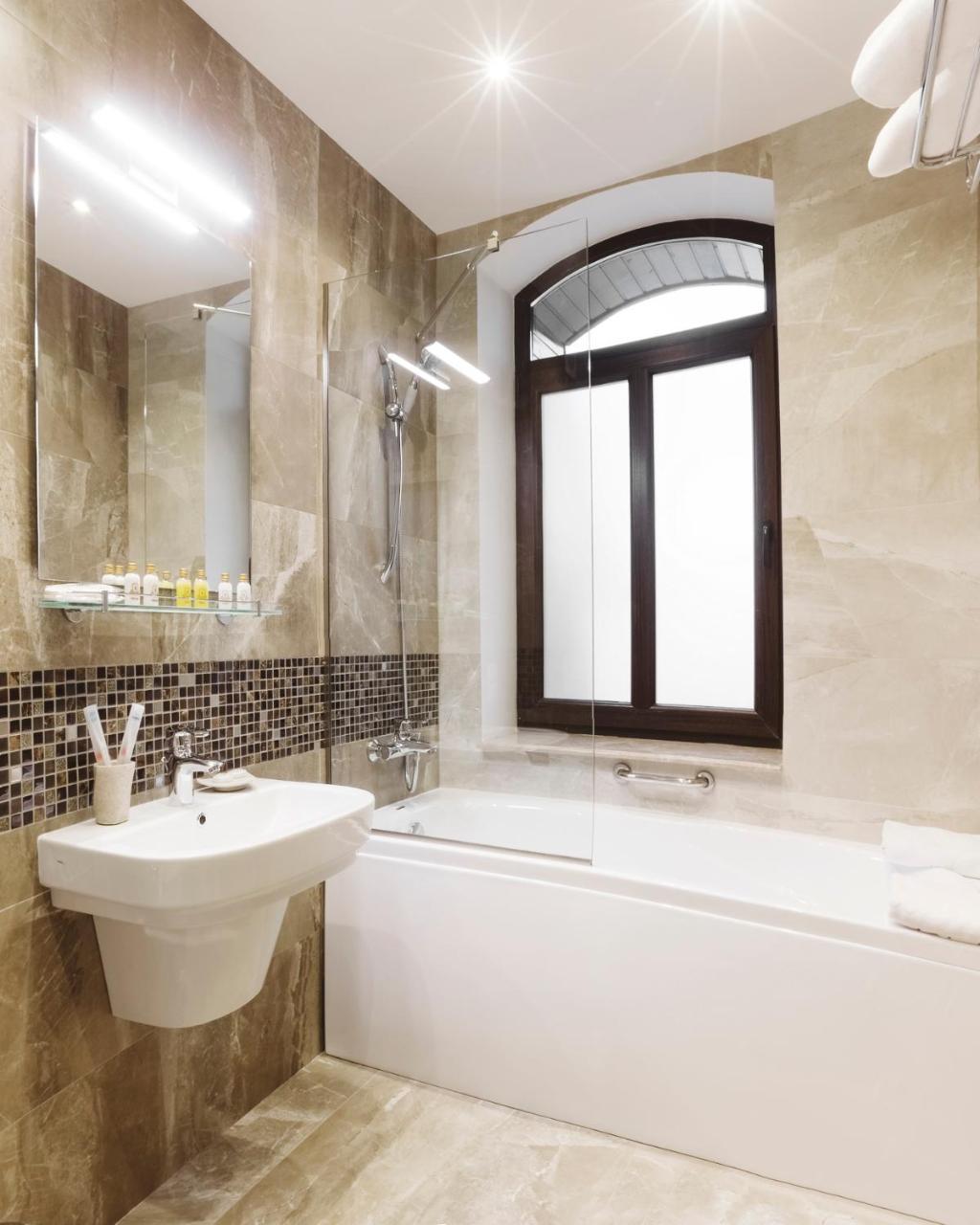Roxen Hotel&Spa Chisinau Eksteriør bilde
